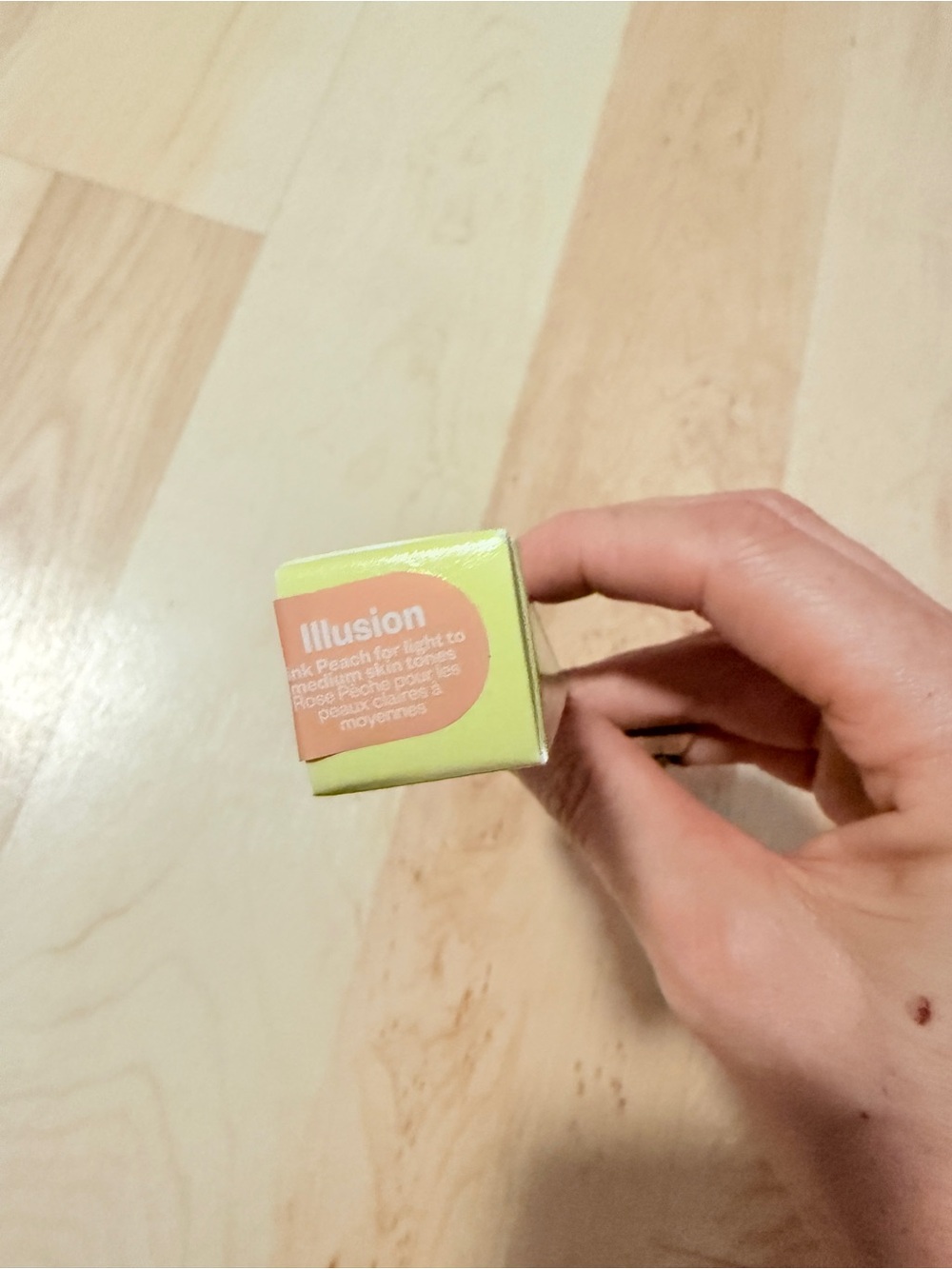 Revealer Extra Bright Serum-Powered Color Corrector, Illusion - Picture 3 of 3